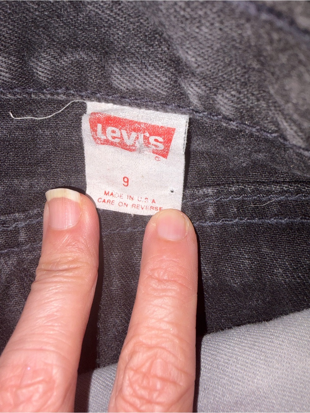 Vintage 579 Levis, Size 9, high waisted black jeans with back ankle zippers - Picture 3 of 14